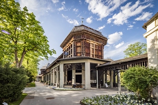 GRADIERHAUSFÜHRUNG